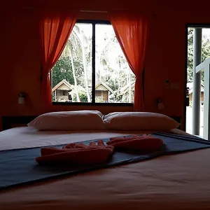 Chilli , Ko Lanta Thailand