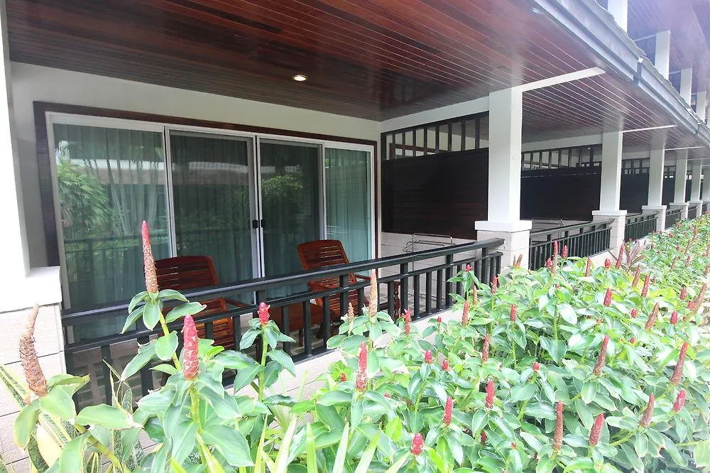 Phi Phi Inn 0*, Phi Phi Adaları