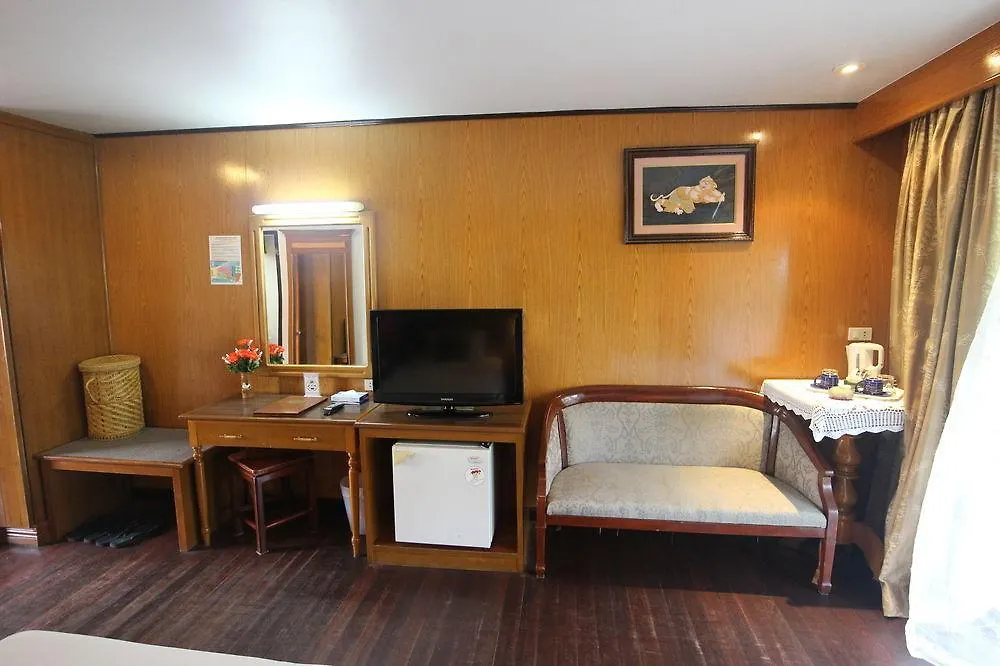 Phi Phi Inn